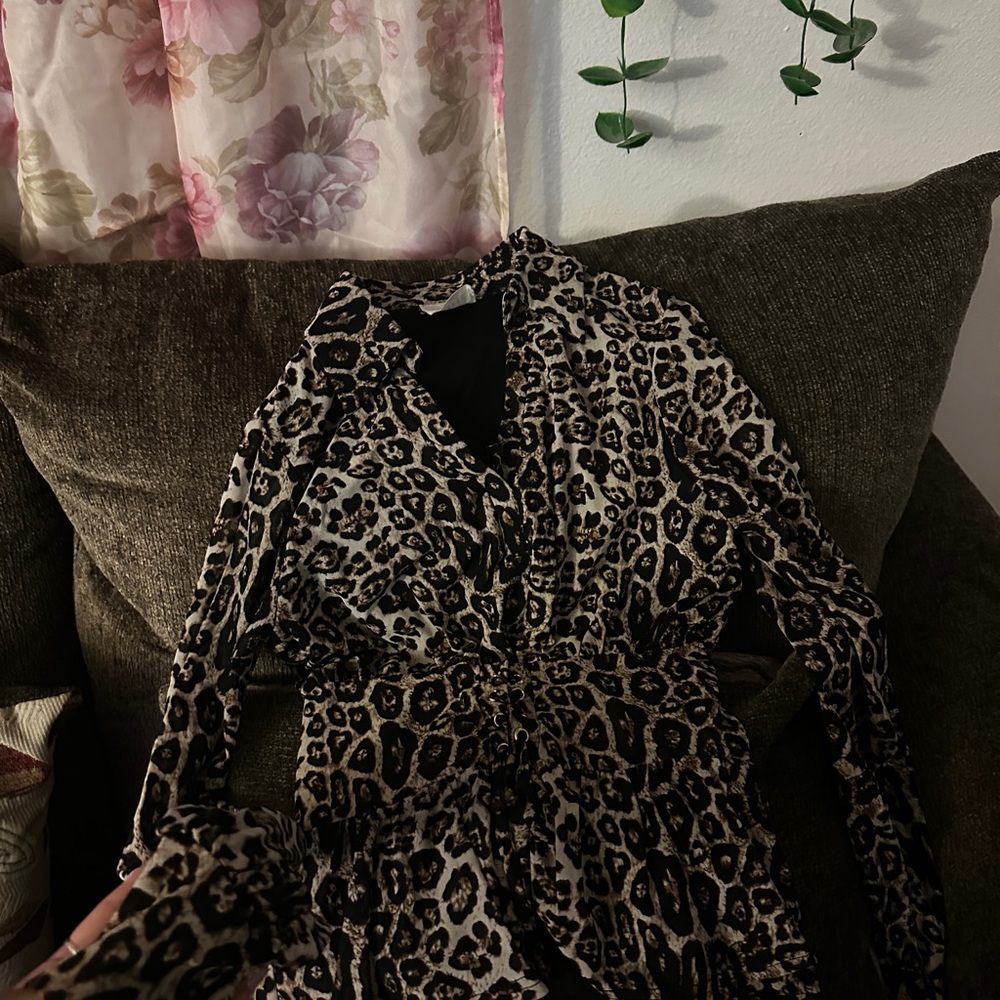 Leopard Print Cinch Waist Long Sleeve